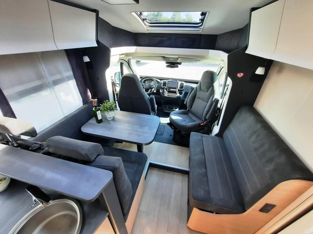 Fahrzeug Übersicht 9 Fahrzeugabbildung Hobby MAXIA T 740 WE Verfüg./Sparen Sie 12.579,- €