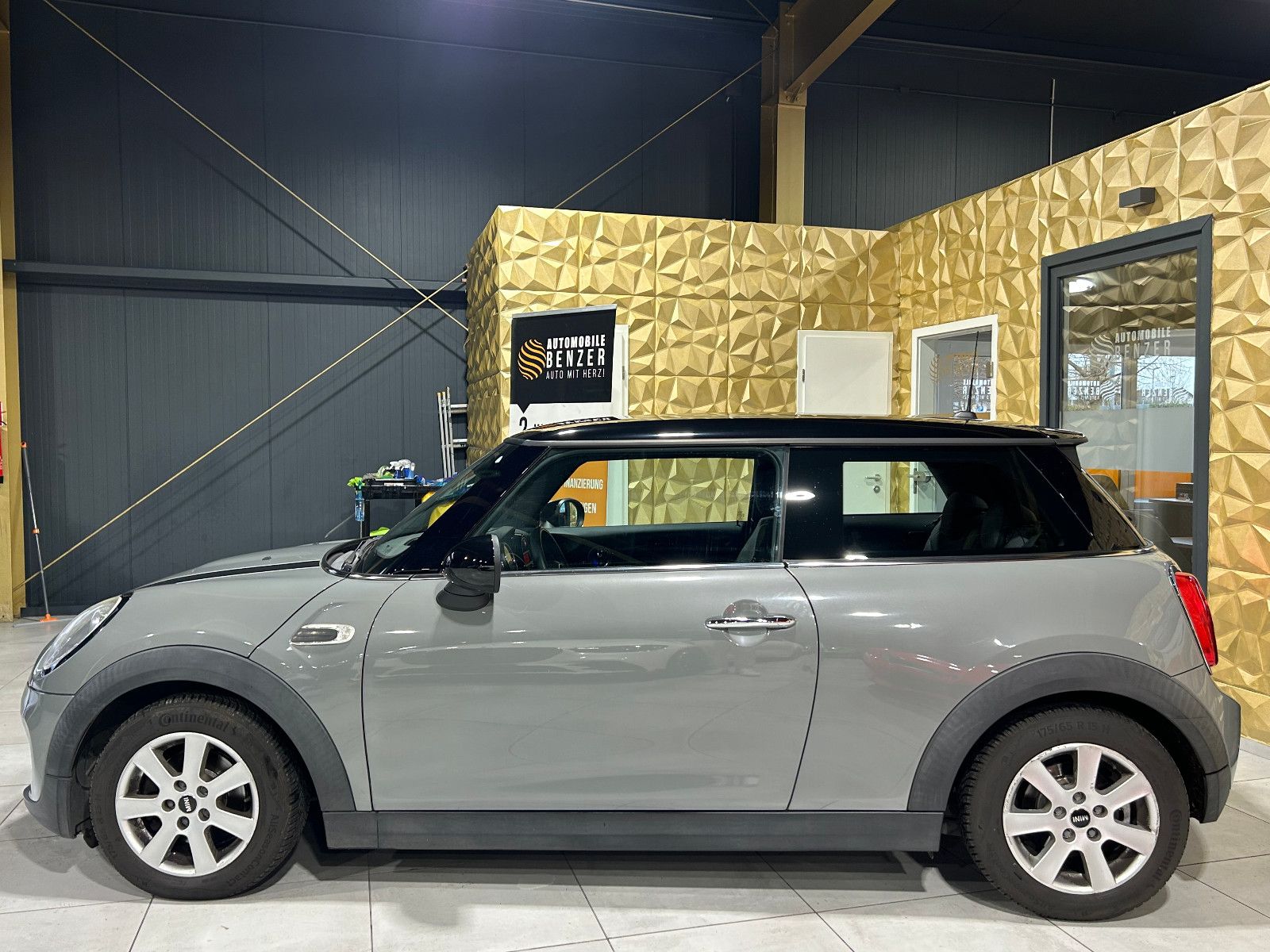 Fahrzeugabbildung MINI COOPER Mini 3-trg. /SHZ/KLIMA/BLUETOOTH/1.HAND