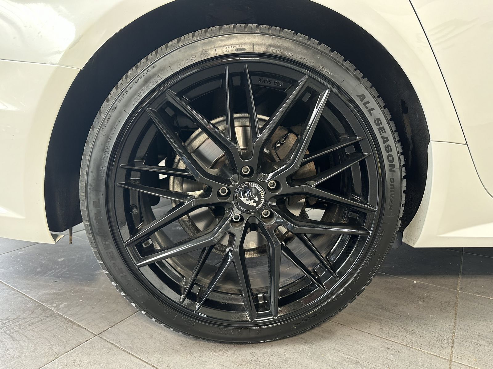 Fahrzeugabbildung Audi A6 Avant 2.0 TDI S-Tronic Ultra NAV+XEN+PANO+KAM