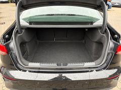 Fahrzeugabbildung Audi A3 Limousine S line 35 TDI S-tr. - Navi+*ACC*App