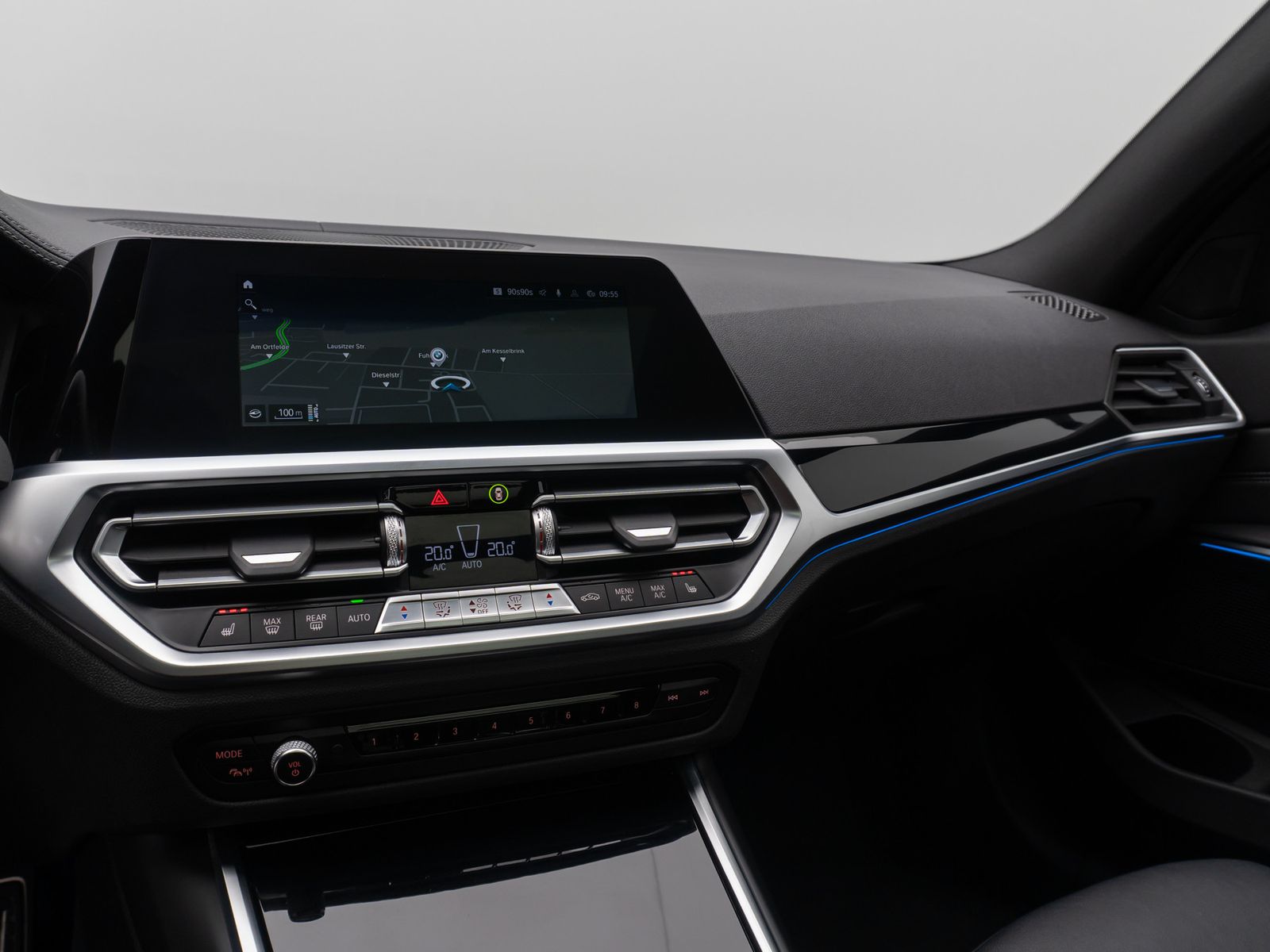 Fahrzeugabbildung BMW 330e M Sport Kamera DAB HiFi Laser Panorama HUD