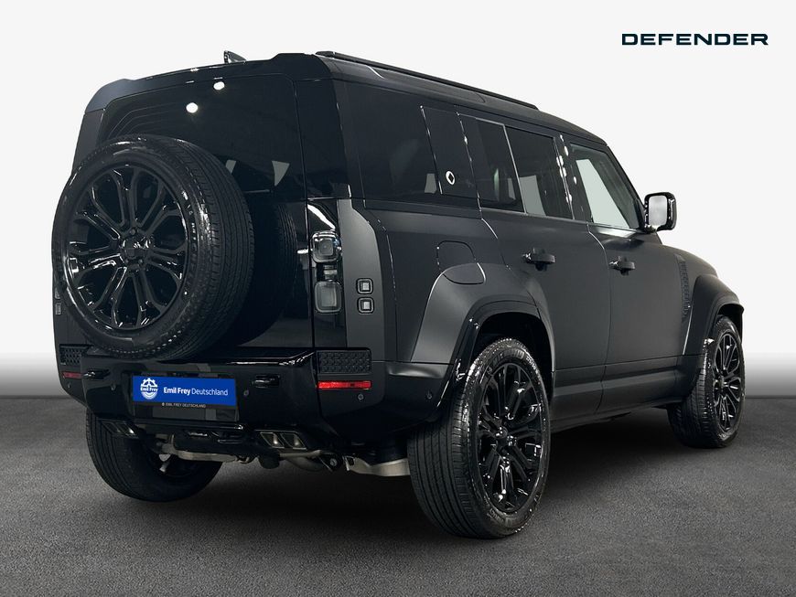 Land Rover Defender 110 P635 Octa Black foto 2