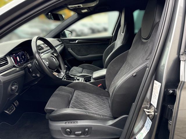 Superb Combi 2.0TDI Sportline 4x4 KAM+NAVI+ACC