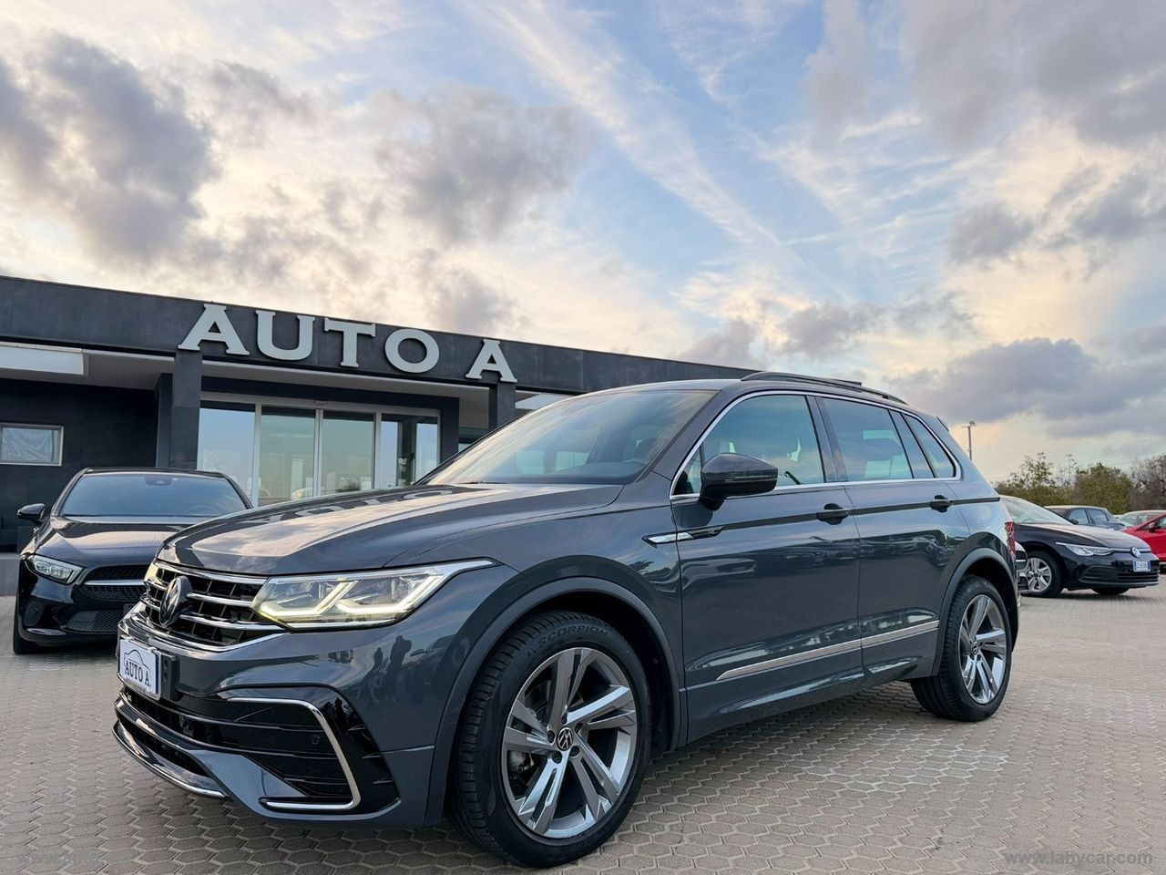 Volkswagen VOLKSWAGEN Tiguan 2.0 TDI 150CV SCR DSG R-Line