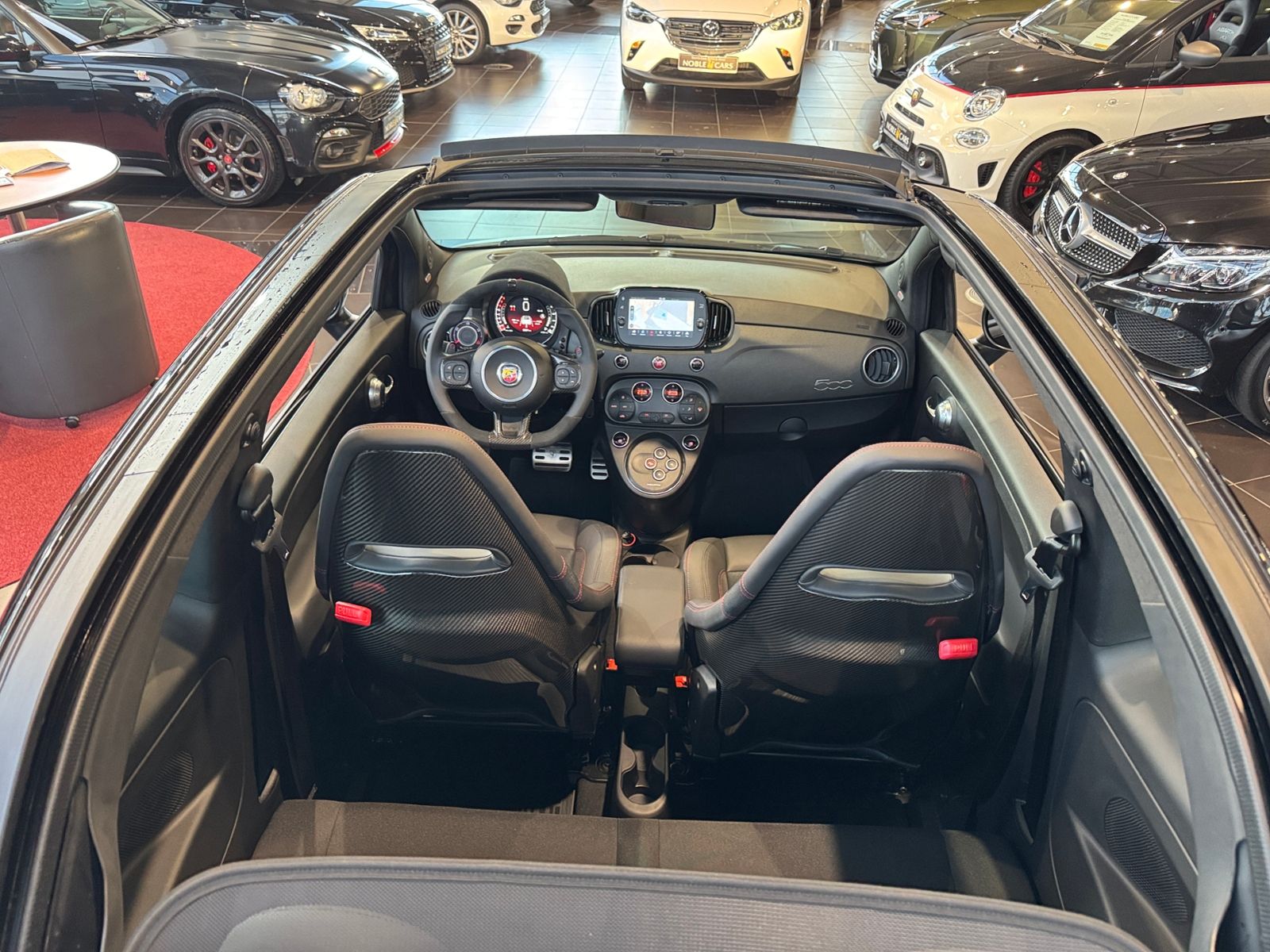 Fahrzeugabbildung Abarth 695C SABELT KLIMA BEATS NAV PDC ALU