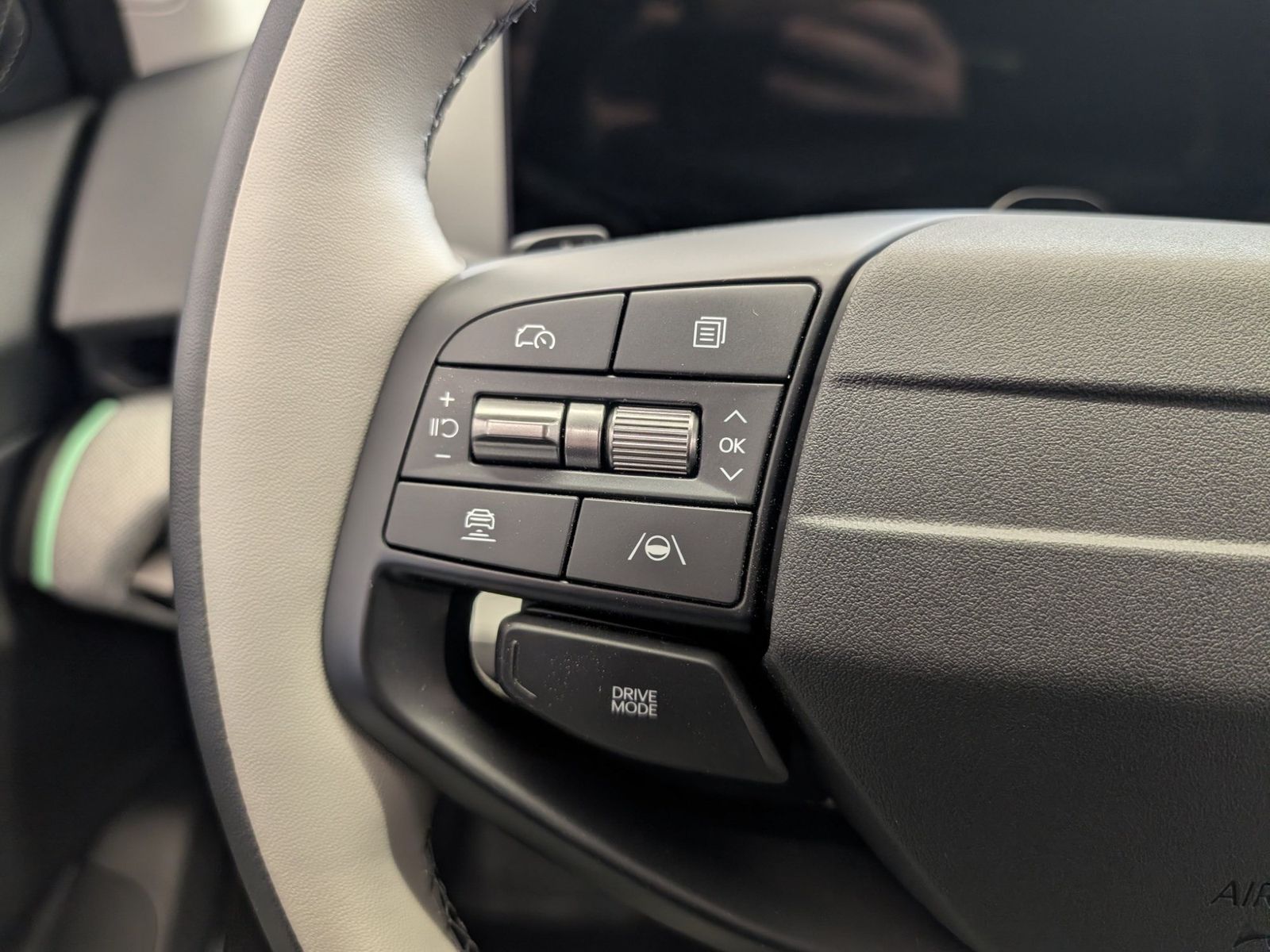 KIA EV4  81.4-kWh FWD Earth Upgrade Sound Design – Bild 30