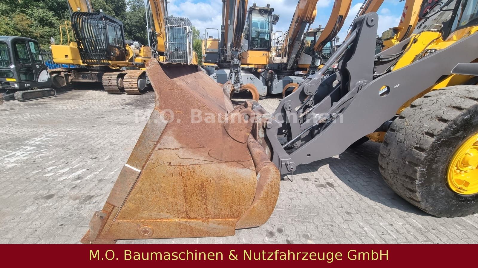 Fahrzeugabbildung Volvo L 90 H / ZSA / AC / SW / Hochkippschaufel/