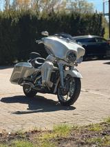 Harley-Davidson Street Glide CVO 110 - HARLEY-DAVIDSON CVO STREET GLIDE