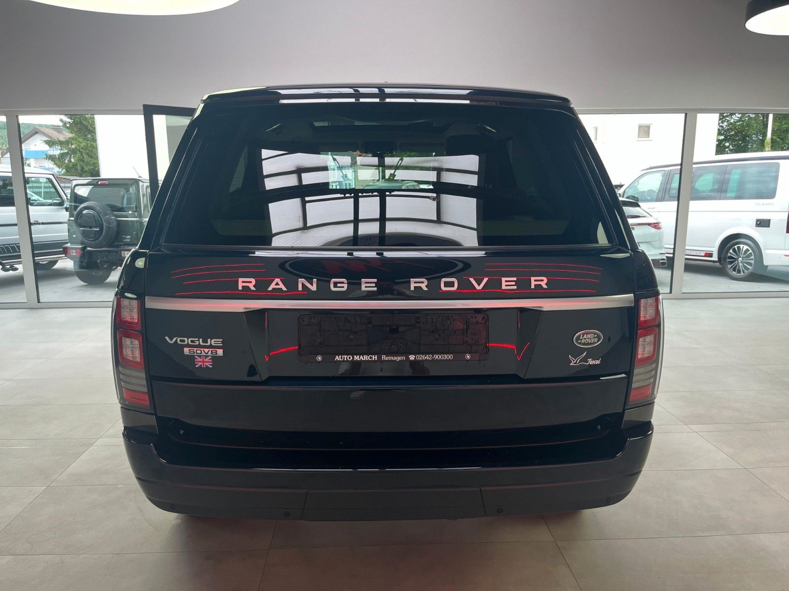 Fahrzeugabbildung Land Rover Range Rover Vogue 4.4 SDV8*Pano*AHK*