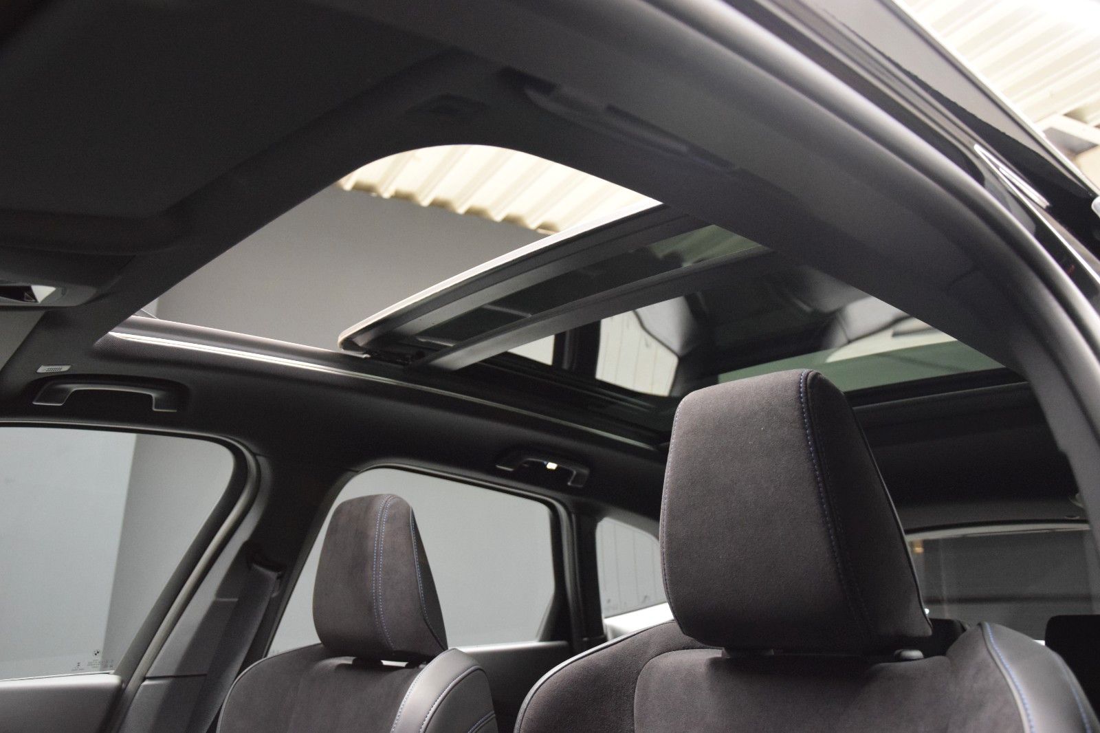 Fahrzeugabbildung BMW 223i xDrive Active Tourer M Sport Pano HuD AHK