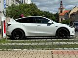 Tesla Model Y Performance Dual Motor AWD / AHK / SR/WR - Tesla Model Y in Hamburg
