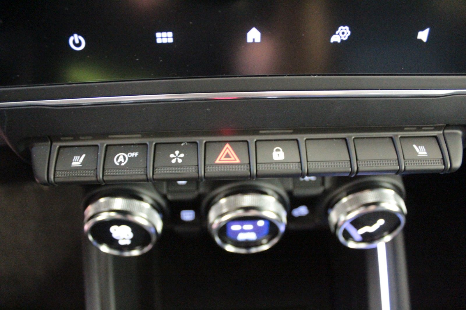 Fahrzeugabbildung Renault Clio TCe 90 Techno *Winter-*&*Look-Paket*