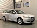 Volvo V50 Kombi 2.0 D DPF Momentum/1.Hand/wenig KM - Volvo V50 Gebrauchtwagen