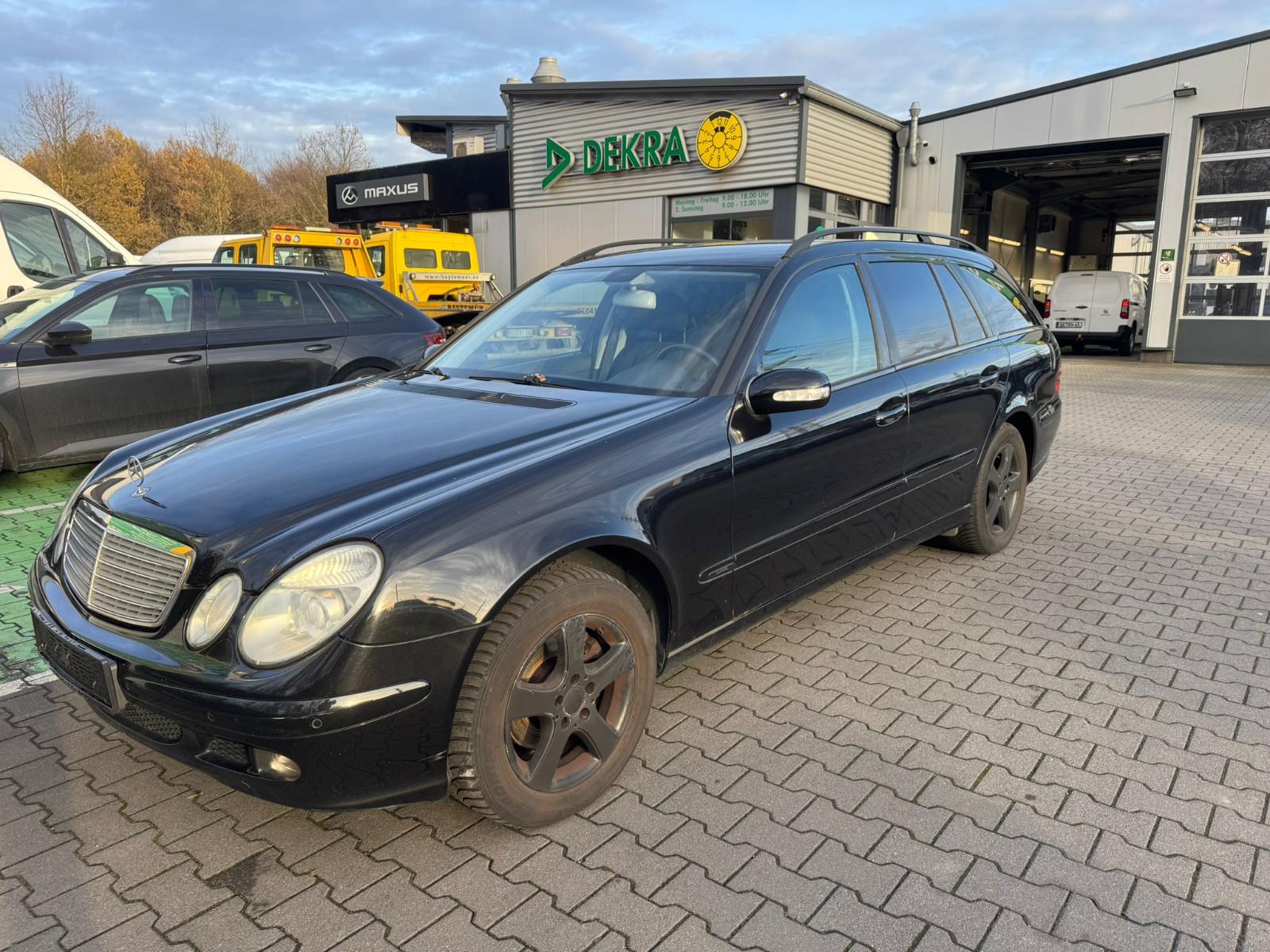 Mercedes-Benz E 220 E T-Modell E 220 T CDI Automatik
