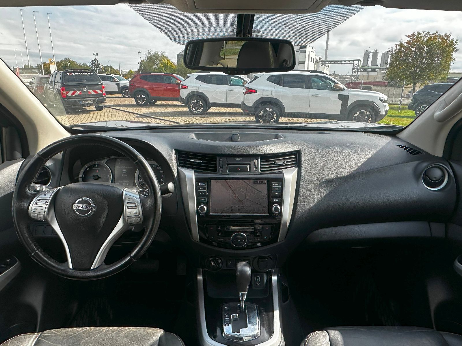 Fahrzeugabbildung Nissan Navara NP300 N-Guard Double Cab 4x4