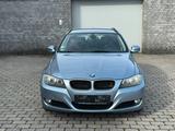 BMW 318d Touring Automatik*PDC v. + h.*2-Zonen*Navi* - BMW 318 aus 2011: Kombi, 318d