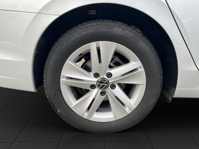 Golf VIII Variant Life 1.5 eTSI DSG AHK*Navi*LED