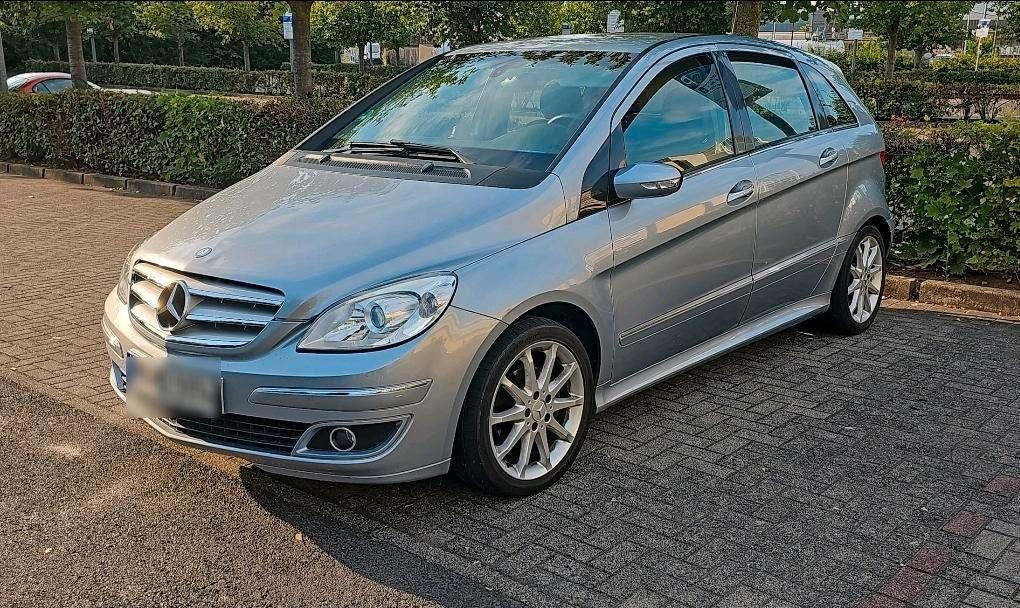 Mercedes-Benz B 200