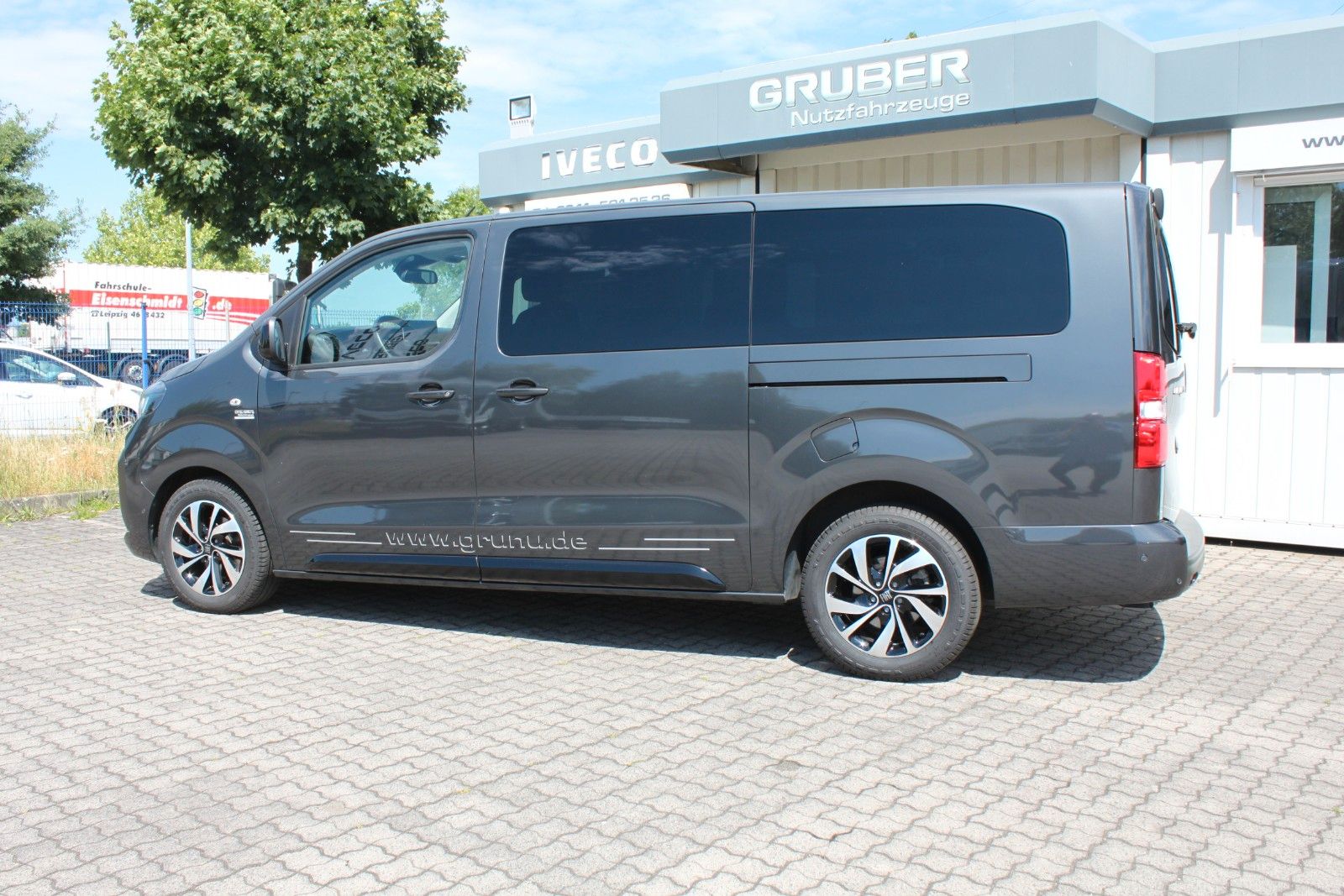 Fahrzeugabbildung Fiat Ulysse 180 BlueHDi L3 Top