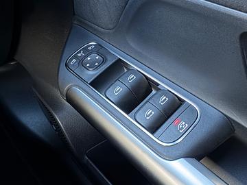  Mercedes-BENZ EQA — миниатюра 16