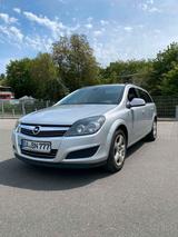 Opel Astra H 1.7 CDTI KOMBI - Opel Astra aus 2010 mit Diesel-Antrieb