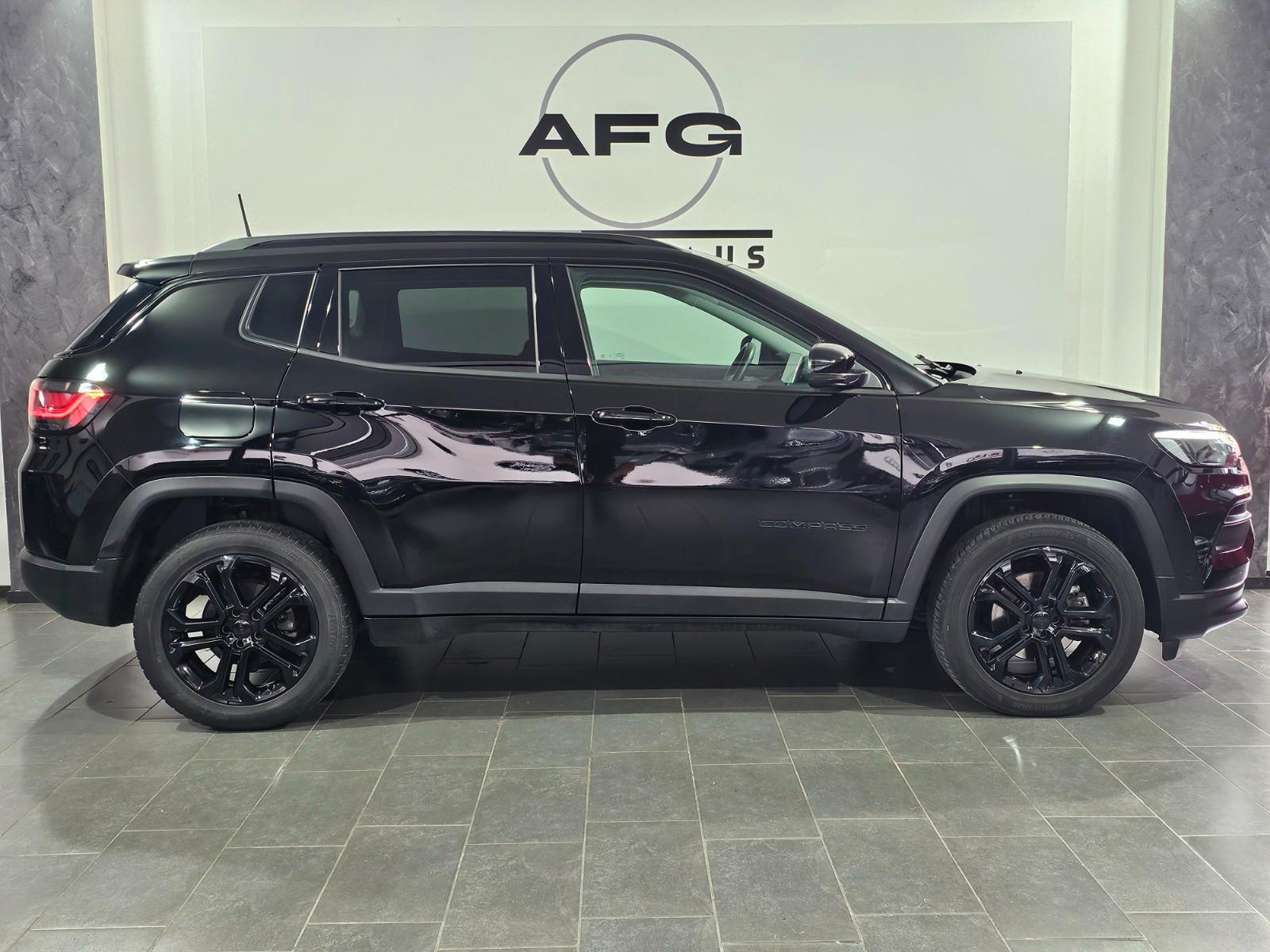 Jeep Compass Night Eagle Mild-Hybrid FWD*1.HAND