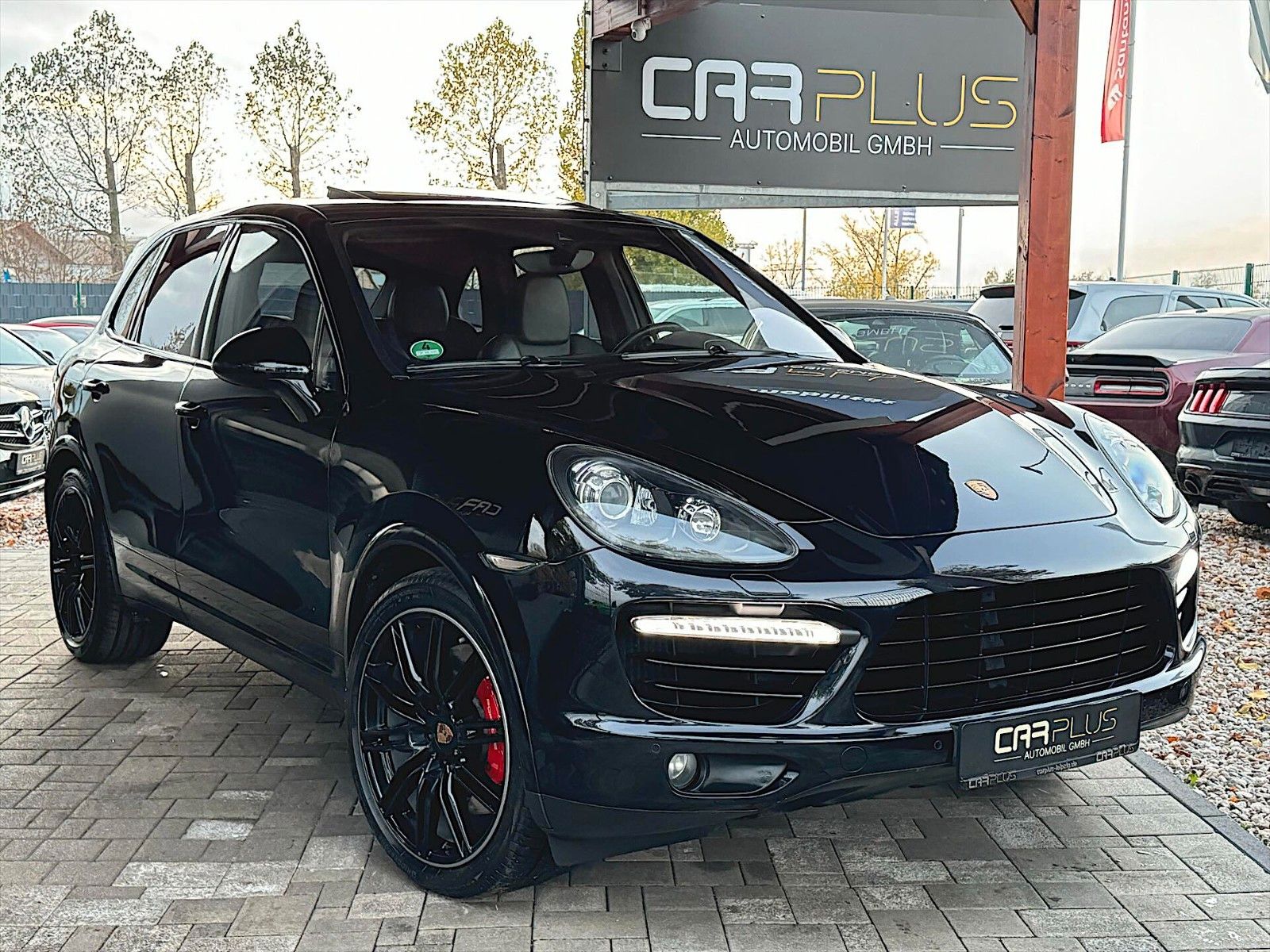 Fahrzeugabbildung Porsche Cayenne Turbo V8 Sport Black Design Paket 21Zoll