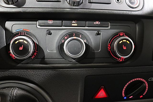 T5 Doka Pritsche 2.0 TDI DSG AHK LEDER NAVI PDC