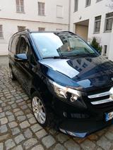 Mercedes-Benz Mercedes V Klasse 220 D - Mercedes-Benz E 220: Van