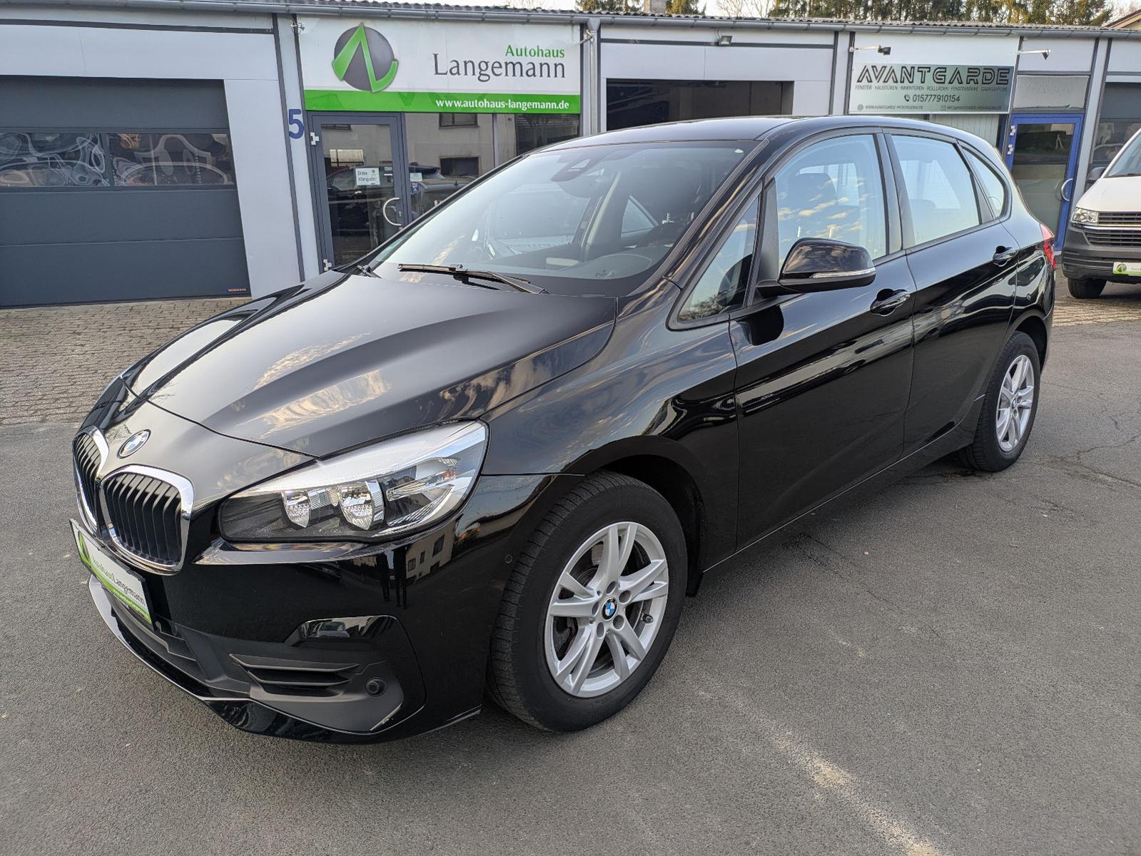 BMW 218i Active Tourer Advantage NAVI PDC SITZHEIZ.