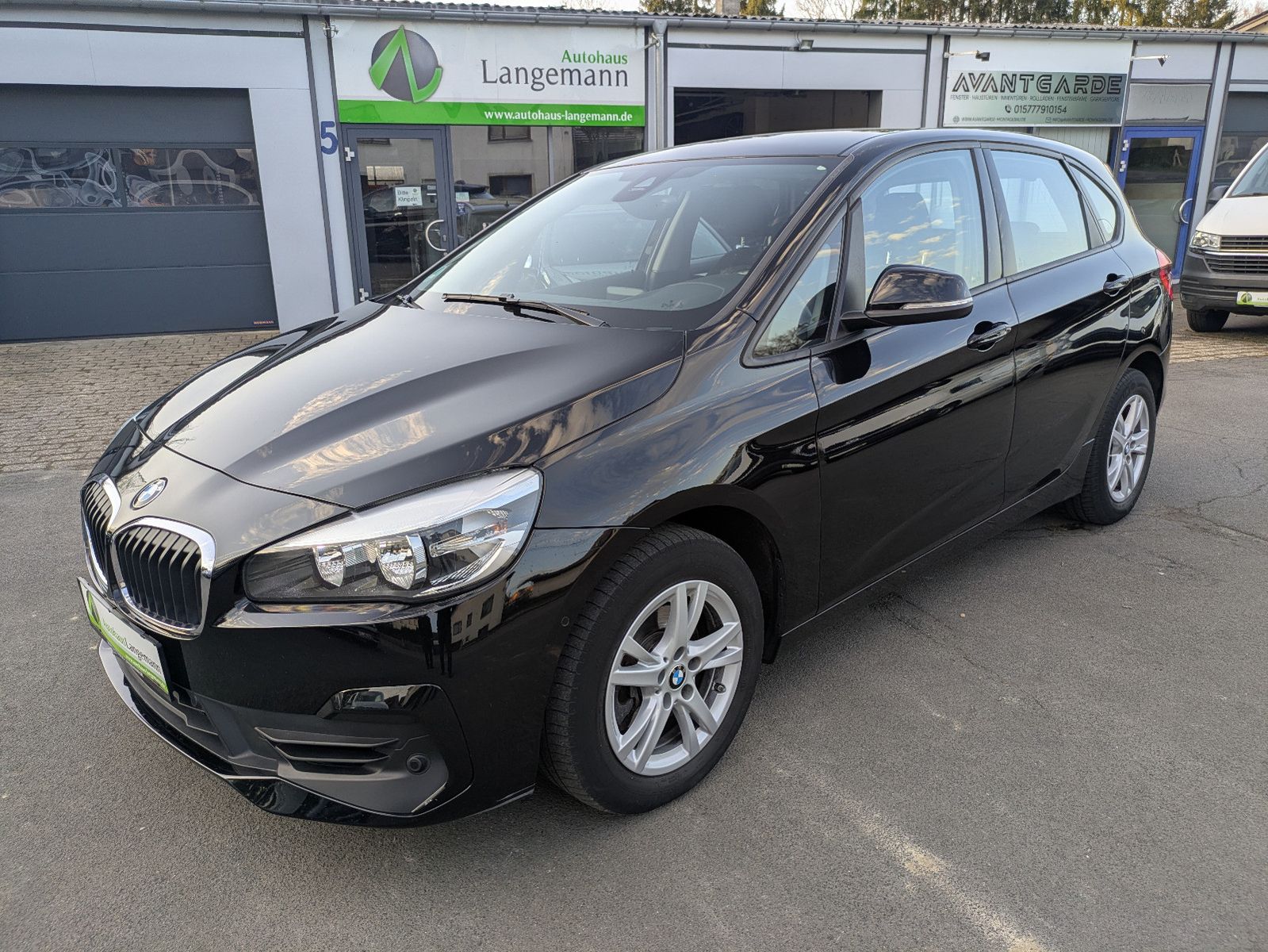 BMW 218i Active Tourer Advantage NAVI PDC AUTOMATIK
