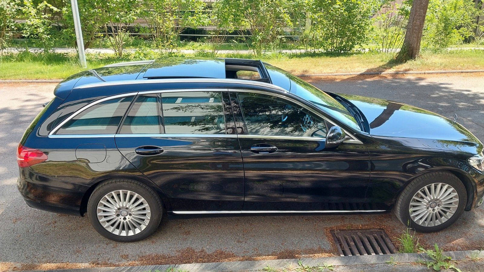 MERCEDES-BENZ C 220