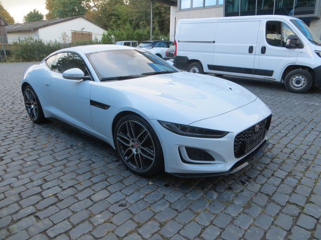 Jaguar F-Type P300 R-DYNAMIC