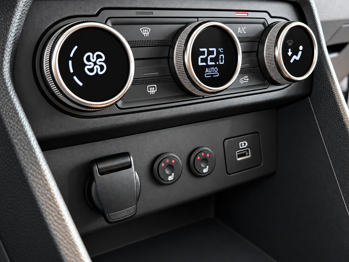 Dacia Sandero III Stepway 1. HAND LED AHK KAM CARPLAY