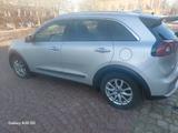 Kia Niro 1.6 GDI Hybrid Spirit  - Kia Niro: Limousine
