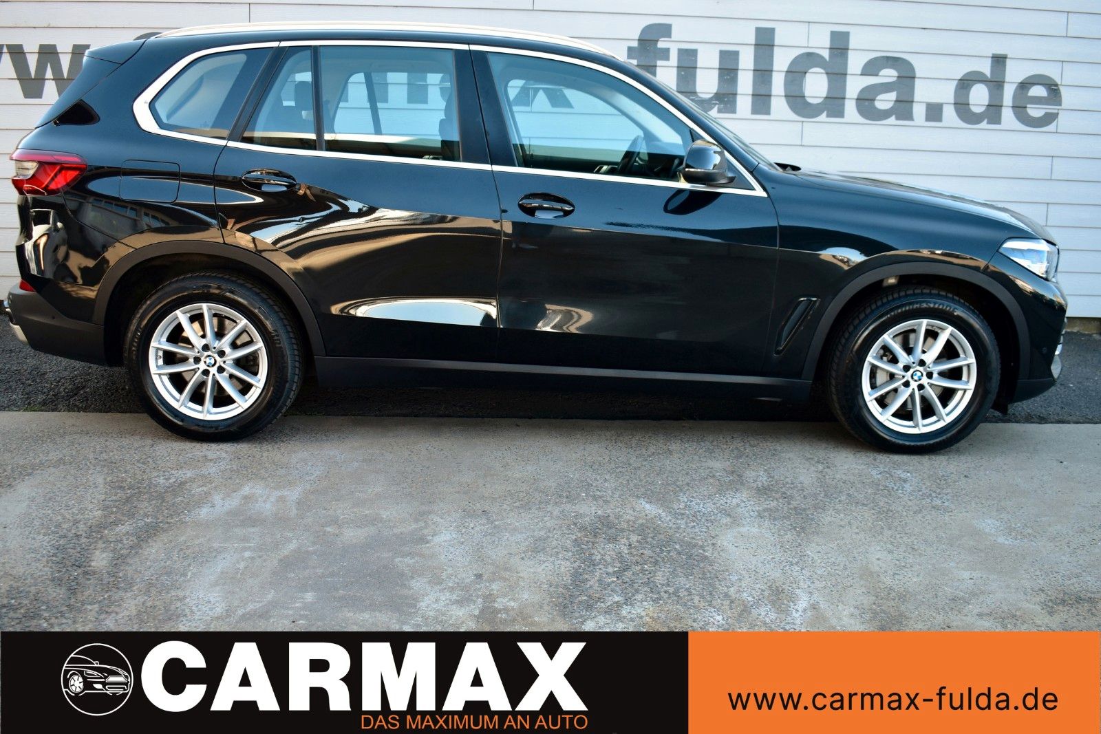 Fahrzeugabbildung BMW X5 xDrive 30 d Leder,Navi,LED,SH,Panorama,AHK el