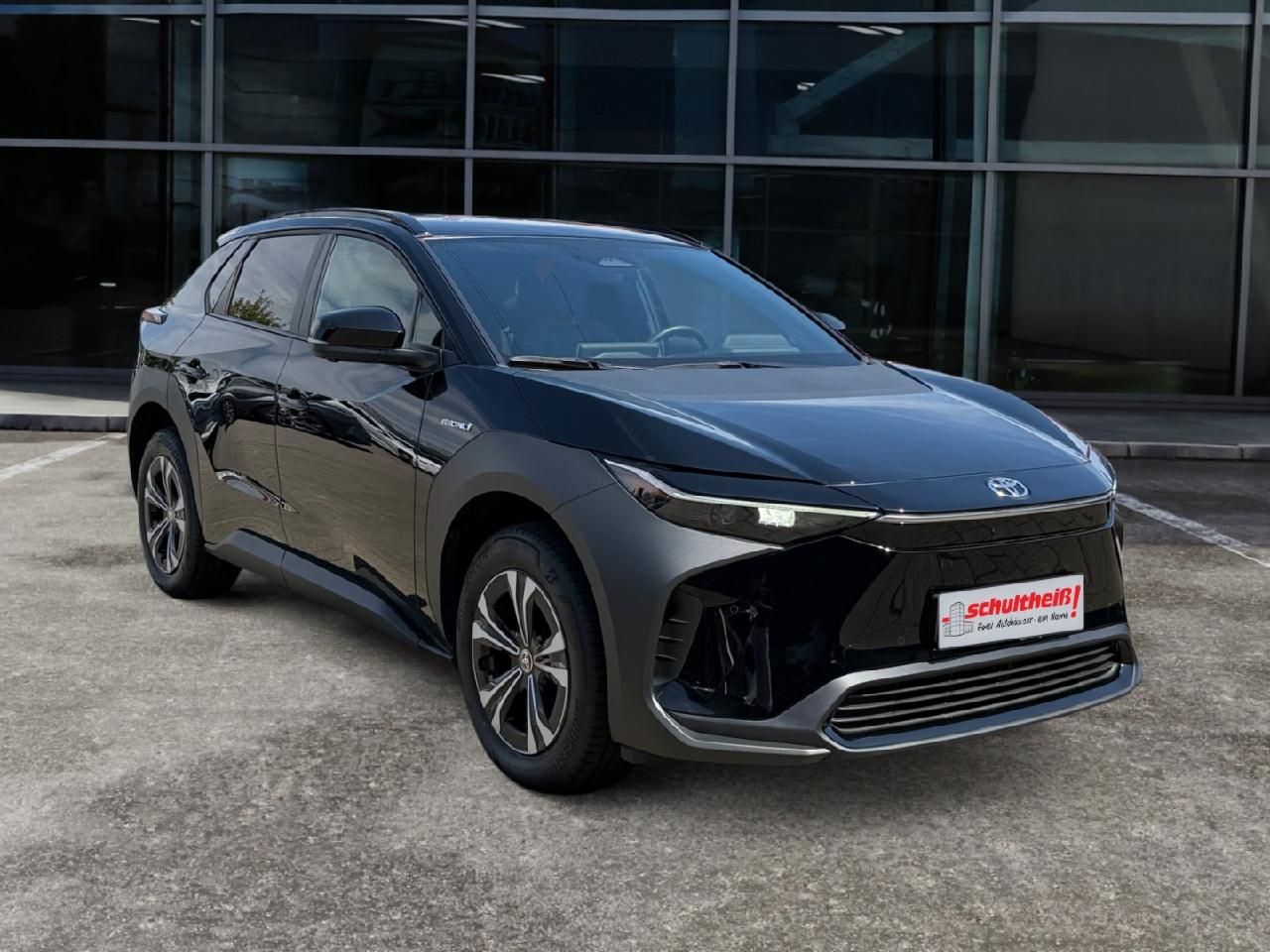 Fahrzeugabbildung Toyota bZ4X FWD