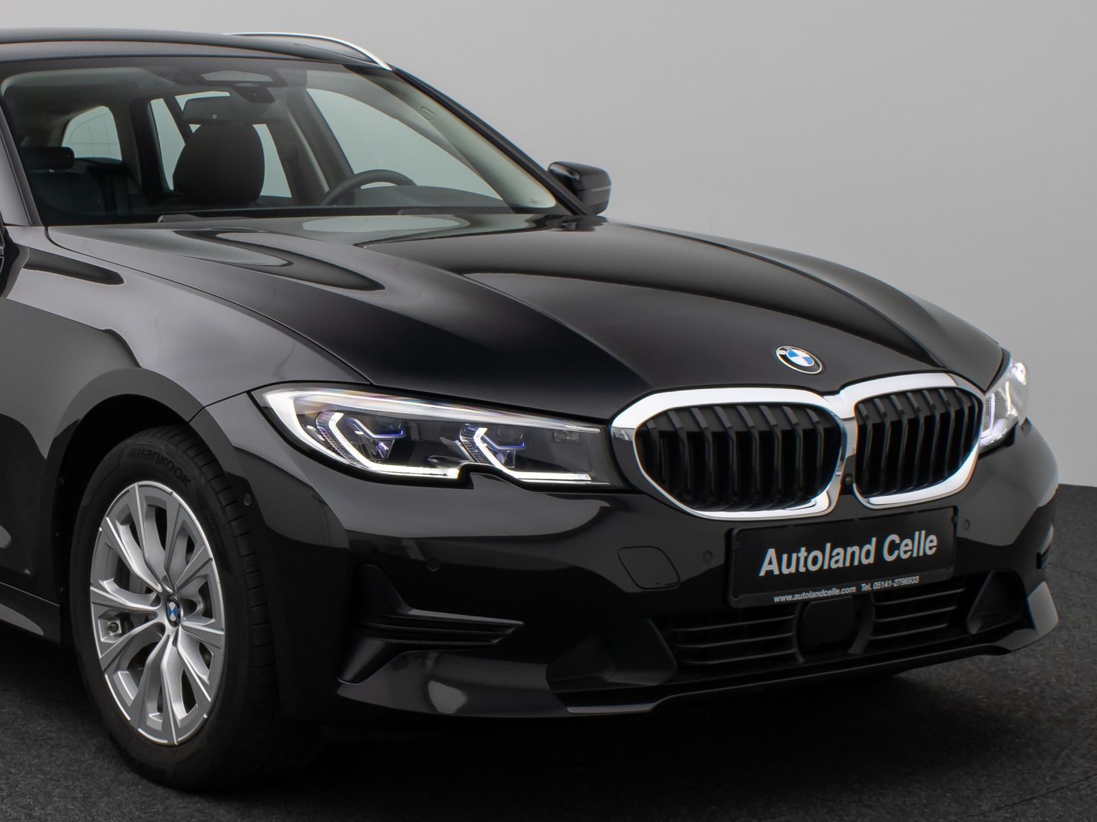 Fahrzeugabbildung BMW 330e Panorama 360° Laser HUD DAB HiFi AHK ACC