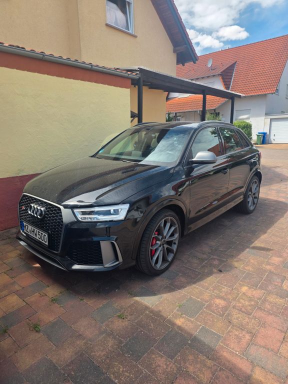 Image of Audi RSQ3