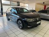 Volkswagen Tiguan Allspace R-Line Highline 4Motion 7-Sitzer - VW Tiguan Allspace in Essen