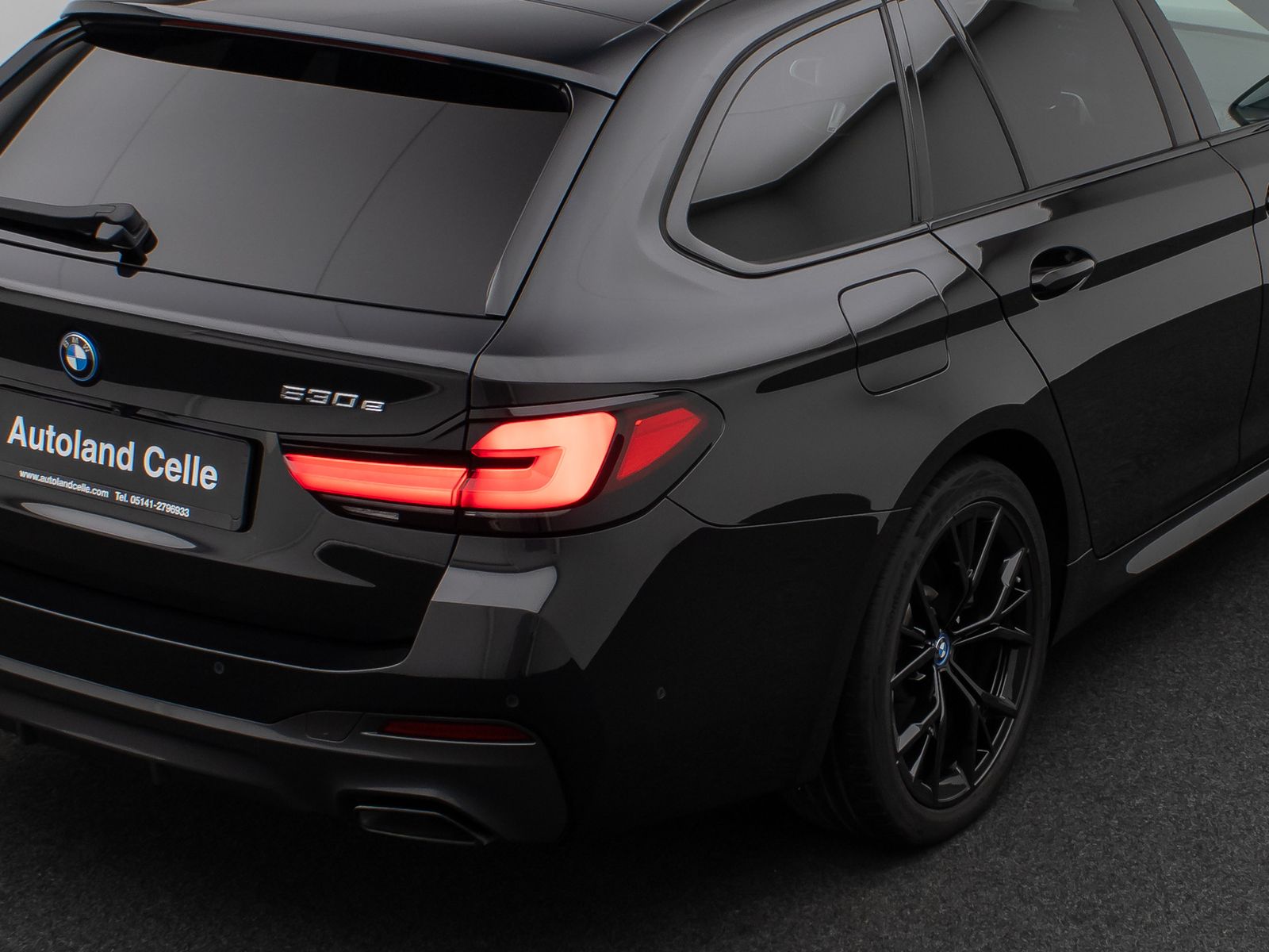 Fahrzeugabbildung BMW 530e xD M Sport Kamera Laser HUD DAB H/K Komfort