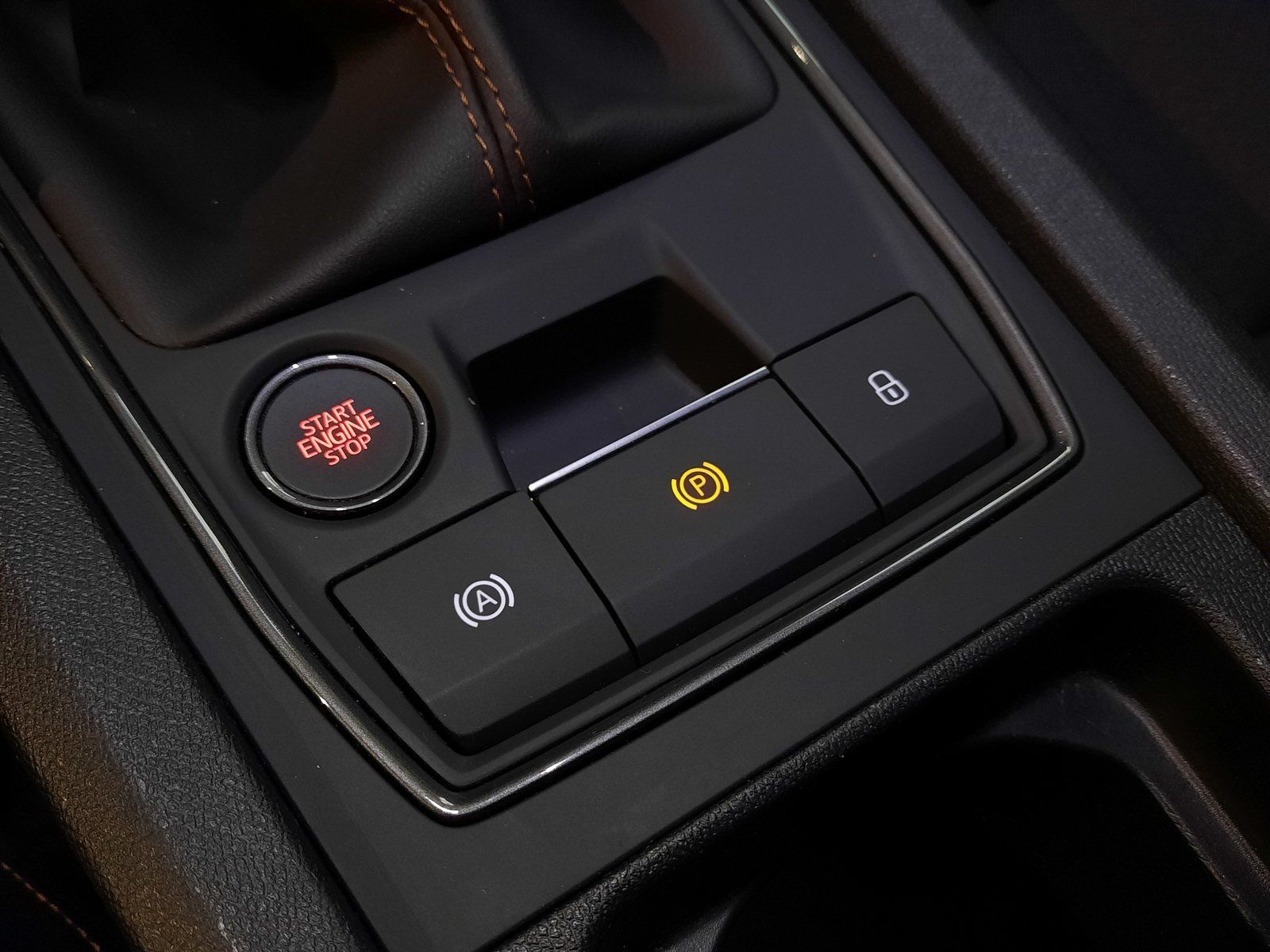 Fahrzeugabbildung CUPRA Formentor TSI *AHK*Navi*LED*PDC*Sitzhzg*ACC*