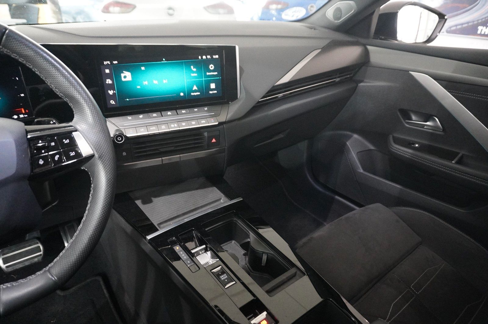 Fahrzeugabbildung Opel Astra L Lim. 1.6 HYBRID ULTIMATE NAVI/360°/HUD