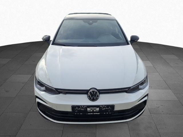 Fahrzeugabbildung Volkswagen Golf VIII 1.5 eTSI R-LINE BLACK-STYLE LED-PLUS K