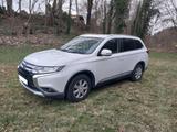 Mitsubishi Outlander 2.2  AT Ls 4AWD Autom. 7 Sitze  AHK - Mitsubishi Outlander in Dresden