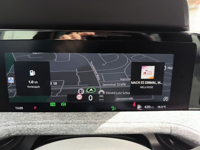 Fahrzeugabbildung SKODA Superb Combi 2.0 TDI DSG Selection AHK MATRIX NA