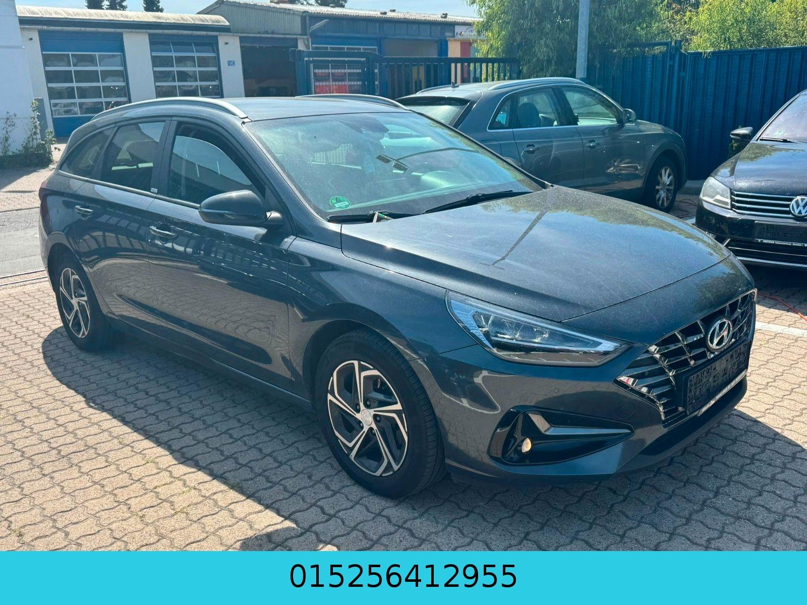 Hyundai i30 Automatik - 1.6 Diesel - Kamera TÜV 08/27