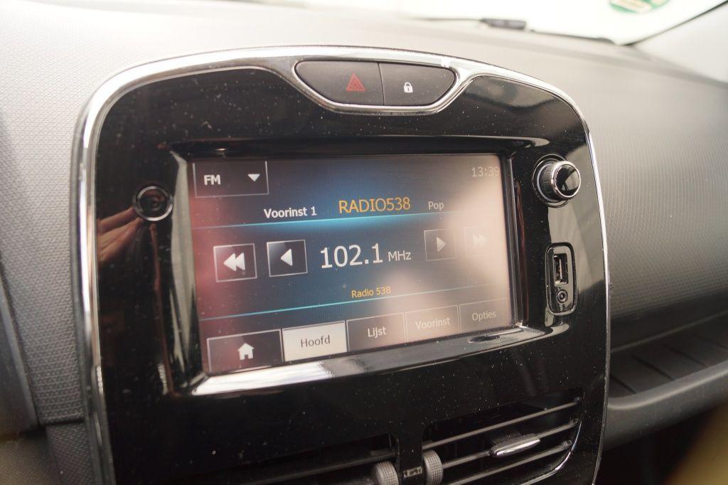 Renault Clio 2014 — фото 14