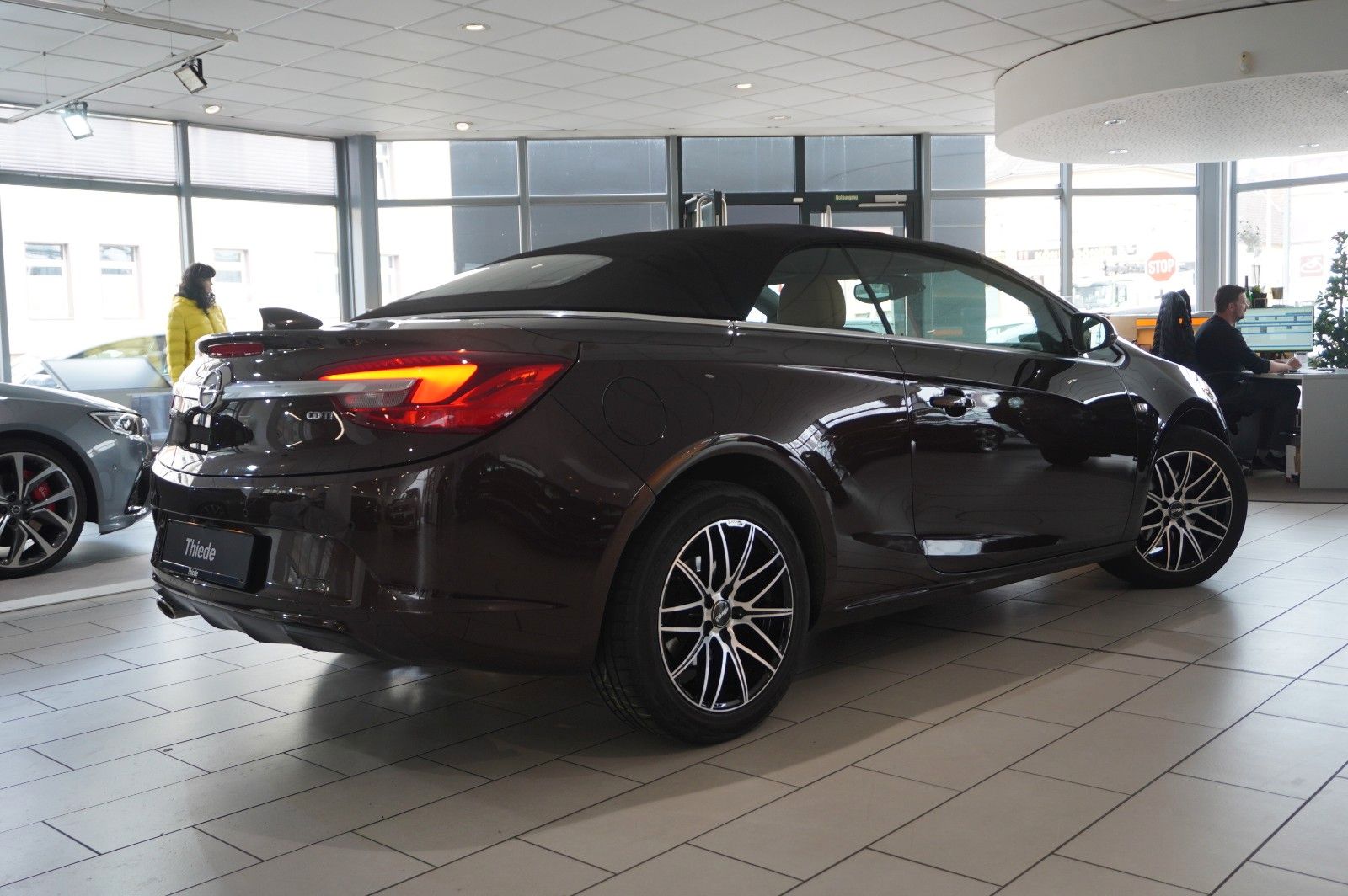 Fahrzeugabbildung Opel Cascada 2.0D ACTICE NAVI/LED/KAMERA/SPORT/SHZ