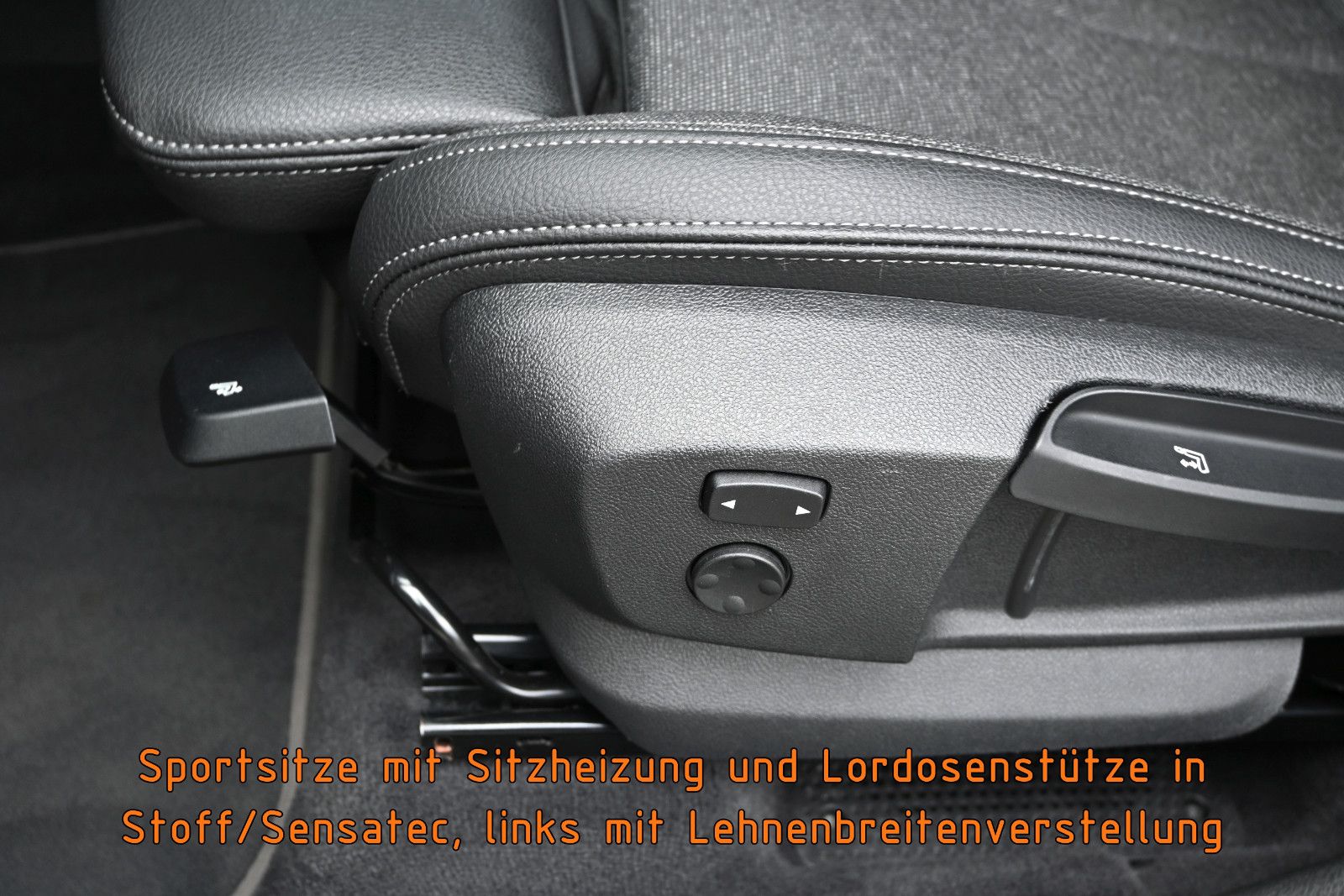 Fahrzeugabbildung BMW X1 xDr. 20d Sport Line °ACC°AHK°HEAD-UP°KAMERA°